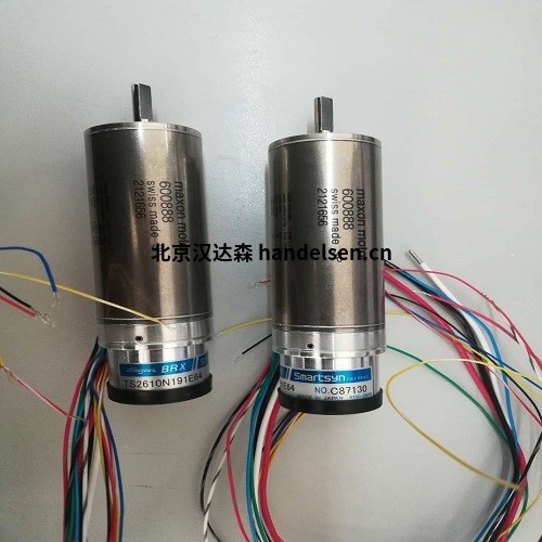 maxon直流電機DC-max系列 maxon motor電動汽車，汽車工業(yè)和機器人技術(shù)的驅(qū)動系統(tǒng)，maxon motor電動驅(qū)動系統(tǒng)對我們的日常生活和出行產(chǎn)生重大影響。30年前，無法想象自動送貨機器人會將披薩或包裹帶到我們的前門。越來越多的人正在使用電動自行車或電動踏板車進行通勤和娛樂。無論是在路上，在賽道上，在物流中心內(nèi)還是在水下，maxon機電一體化系統(tǒng)都能使您安全可靠地行駛。  maxon直流電機DC-max系列系列： maxon DC-max 電機以最小的體積實現(xiàn)最大的性能和無與倫比的性價比。 maxon有刷直流電機DC-max系列DC-max 16：轉(zhuǎn)速：4840 轉(zhuǎn)/分，電流：14.8 毫安。 maxon有刷直流電機DC-max系列DC-max 22 ：轉(zhuǎn)速：4280 轉(zhuǎn)/分，電流：18.9 毫安。 maxon有刷直流電機DC-max系列DC-max 26：轉(zhuǎn)速：3790 轉(zhuǎn)/分，電流：22.2 毫安。  maxon直流電機DC-max系列電壓值： 標稱電壓：6 V 空載速度：7890 轉(zhuǎn)/分 空載電流：14.8 毫安 額定轉(zhuǎn)速：4840 轉(zhuǎn)/分 額定扭矩（最大連續(xù)扭矩）：4.04 毫牛米 額定電流（最大連續(xù)電流）：0.575 安培 失速扭矩：10.5 毫牛米 失速電流：1.46 安培 最高效率：81 %  maxon直流電機DC-max系列特性 端子電阻：4.1 ? 端子電感<em></em>	0.14 毫高 扭矩常數(shù)<em></em>	7.19 毫牛米/安 速度恒定<em></em>	1330 轉(zhuǎn)/轉(zhuǎn)/V 速度/扭矩梯度<em></em>	758 轉(zhuǎn)/分 機械時間常數(shù)<em></em>	8.87 毫秒 轉(zhuǎn)子慣量<em></em>	1.12 克²  maxon直流電機DC-max系列熱數(shù)據(jù) 耐熱電阻外殼-環(huán)境<em></em>	29.8 千瓦 熱阻繞組外殼<em></em>	5.5 千米/瓦 熱時間常數(shù)繞組<em></em>	5.47 秒 熱時間常數(shù)電機<em></em>	288 秒 環(huán)境溫度<em></em>	-30°C以上 最高繞組溫度<em></em>	+85 °C  maxon直流電機DC-max系列型號 maxon-DC-max 16 maxon-DC-max 22  maxon-DC-max 26   maxon直流電機DC-max系列