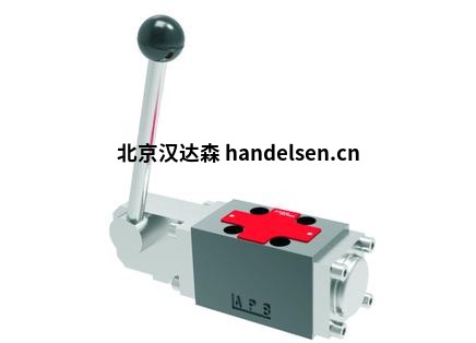 二位四通與三位四通換向閥，手動(dòng)控制